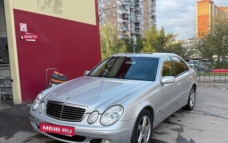 Mercedes-Benz E-Класс, 2004 год, 899 999 рублей, 2 фотография