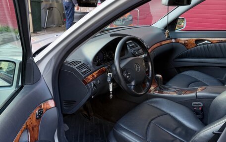 Mercedes-Benz E-Класс, 2004 год, 899 999 рублей, 5 фотография