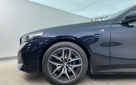 BMW 5 серия, 2025 год, 6 990 000 рублей, 7 фотография