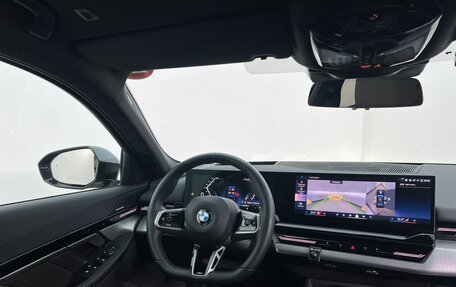BMW 5 серия, 2025 год, 6 990 000 рублей, 12 фотография