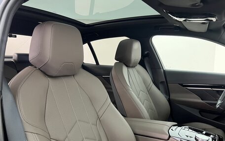 BMW 5 серия, 2025 год, 6 990 000 рублей, 14 фотография