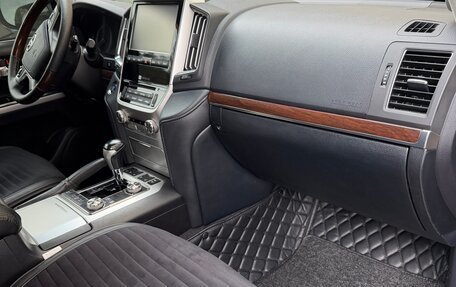 Toyota Land Cruiser 200, 2016 год, 4 450 000 рублей, 14 фотография