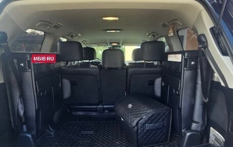 Toyota Land Cruiser 200, 2018 год, 7 600 000 рублей, 6 фотография