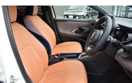 Toyota Yaris, 2022 год, 950 000 рублей, 14 фотография