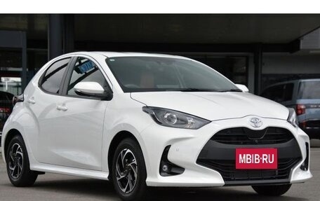 Toyota Yaris, 2022 год, 950 000 рублей, 6 фотография