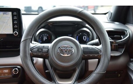 Toyota Yaris, 2022 год, 950 000 рублей, 19 фотография
