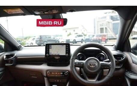 Toyota Yaris, 2022 год, 950 000 рублей, 18 фотография