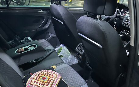 Volkswagen Tiguan II, 2017 год, 2 400 000 рублей, 6 фотография