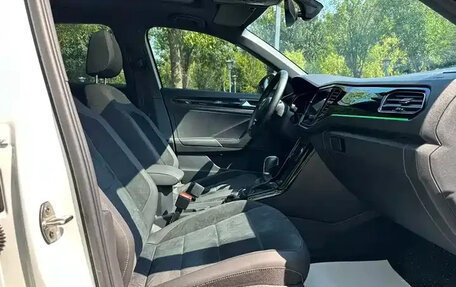Volkswagen T-Roc I, 2022 год, 1 350 001 рублей, 14 фотография