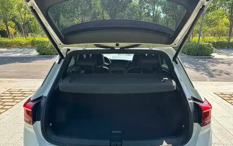 Volkswagen T-Roc I, 2022 год, 1 350 001 рублей, 18 фотография