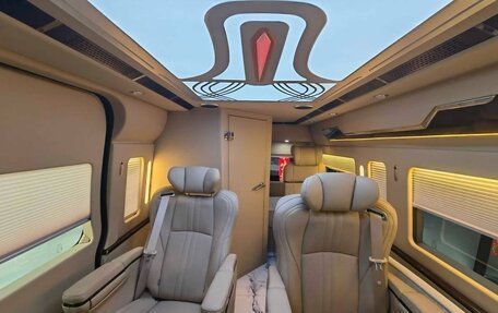 Toyota HiAce H300, 2023 год, 11 580 678 рублей, 4 фотография