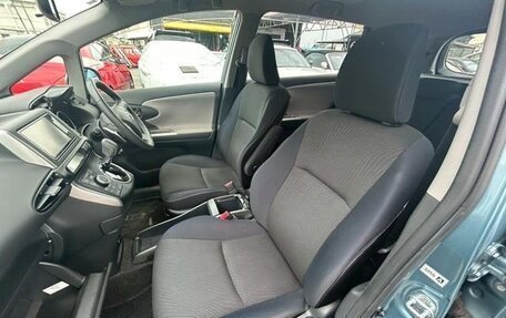 Toyota Wish II, 2009 год, 1 100 000 рублей, 13 фотография