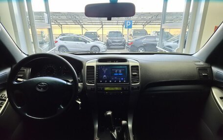 Toyota Land Cruiser Prado 120 рестайлинг, 2006 год, 2 300 000 рублей, 8 фотография