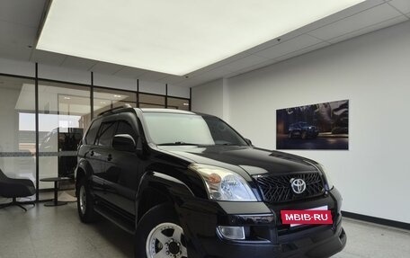Toyota Land Cruiser Prado 120 рестайлинг, 2006 год, 2 300 000 рублей, 3 фотография