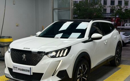 Peugeot 2008 II, 2023 год, 1 180 000 рублей, 3 фотография