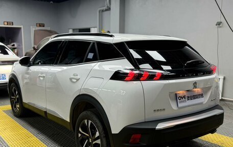 Peugeot 2008 II, 2023 год, 1 180 000 рублей, 6 фотография