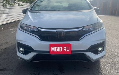 Honda Fit III, 2019 год, 1 325 000 рублей, 2 фотография