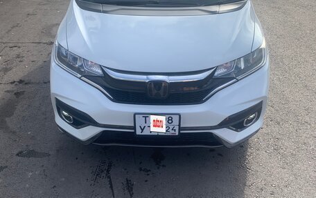 Honda Fit III, 2019 год, 1 325 000 рублей, 3 фотография