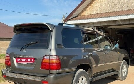 Toyota Land Cruiser 100 рестайлинг 2, 2000 год, 2 877 000 рублей, 4 фотография