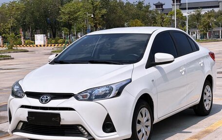 Toyota Yaris, 2022 год, 890 000 рублей, 3 фотография