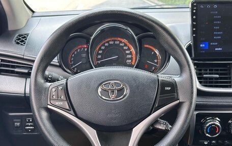 Toyota Yaris, 2022 год, 890 000 рублей, 12 фотография
