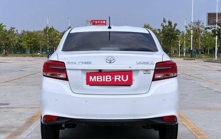 Toyota Yaris, 2022 год, 890 000 рублей, 5 фотография