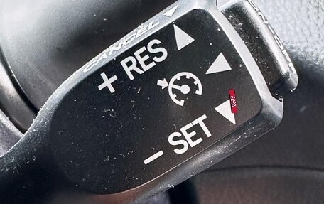 Toyota Yaris, 2022 год, 890 000 рублей, 16 фотография