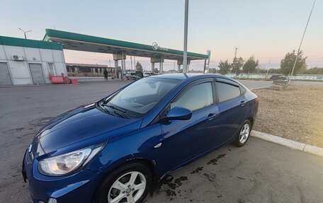 Hyundai Solaris II рестайлинг, 2013 год, 550 000 рублей, 1 фотография