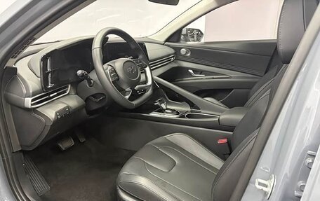 Hyundai Elantra, 2022 год, 1 300 030 рублей, 8 фотография