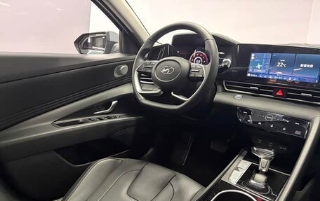 Hyundai Elantra, 2022 год, 1 300 030 рублей, 14 фотография