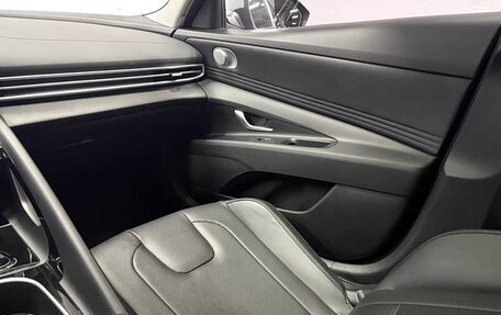 Hyundai Elantra, 2022 год, 1 300 030 рублей, 16 фотография