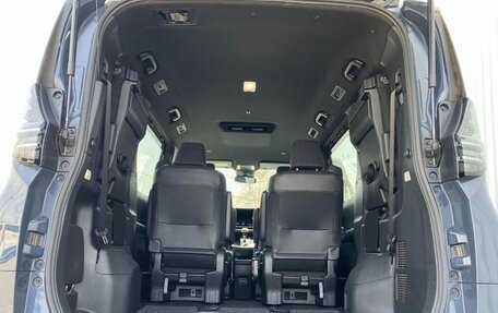 Toyota Voxy, 2023 год, 4 100 000 рублей, 6 фотография