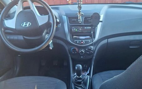 Hyundai Solaris II рестайлинг, 2016 год, 710 000 рублей, 21 фотография