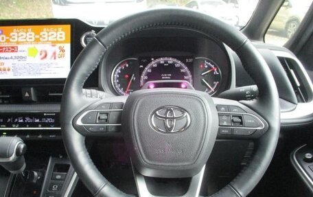 Toyota Voxy, 2023 год, 4 150 000 рублей, 16 фотография