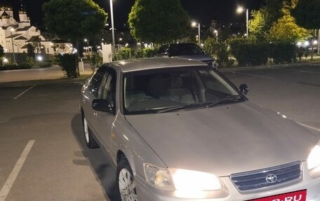 Toyota Camry, 2001 год, 385 000 рублей, 31 фотография