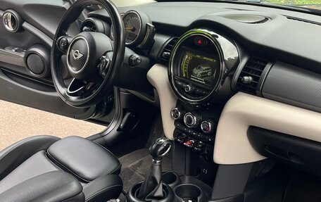 MINI Hatch, 2017 год, 1 900 000 рублей, 2 фотография