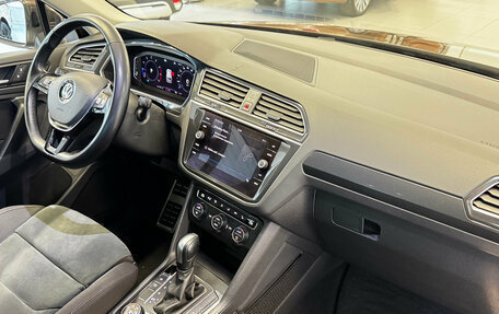 Volkswagen Tiguan II, 2020 год, 2 099 000 рублей, 10 фотография