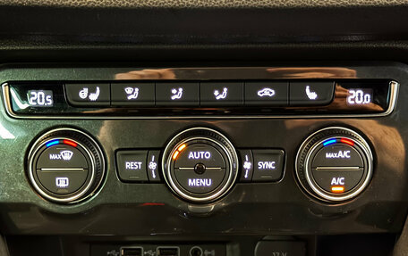 Volkswagen Tiguan II, 2020 год, 2 099 000 рублей, 16 фотография