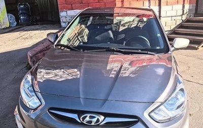 Hyundai Solaris II рестайлинг, 2012 год, 650 000 рублей, 1 фотография