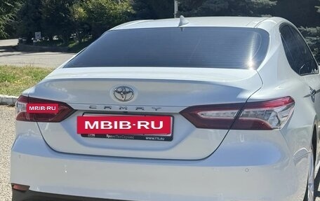 Toyota Camry, 2019 год, 2 500 000 рублей, 4 фотография