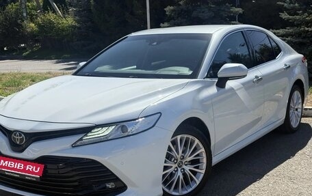 Toyota Camry, 2019 год, 2 500 000 рублей, 3 фотография