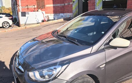Hyundai Solaris II рестайлинг, 2012 год, 650 000 рублей, 3 фотография