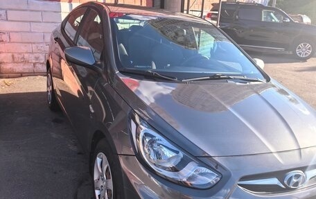 Hyundai Solaris II рестайлинг, 2012 год, 650 000 рублей, 5 фотография