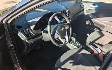 Hyundai Solaris II рестайлинг, 2012 год, 650 000 рублей, 16 фотография