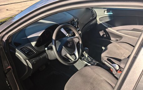 Hyundai Solaris II рестайлинг, 2012 год, 650 000 рублей, 8 фотография