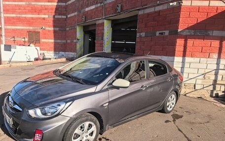 Hyundai Solaris II рестайлинг, 2012 год, 650 000 рублей, 15 фотография