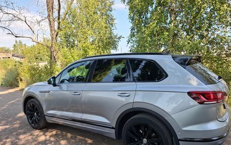 Volkswagen Touareg III, 2019 год, 4 850 000 рублей, 2 фотография