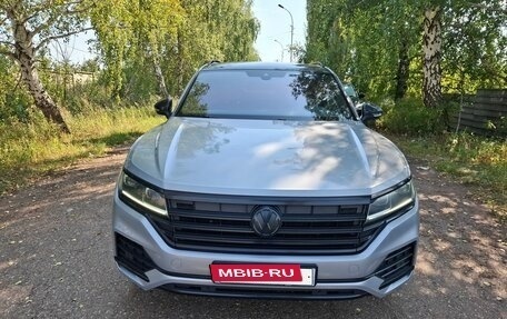 Volkswagen Touareg III, 2019 год, 4 850 000 рублей, 6 фотография