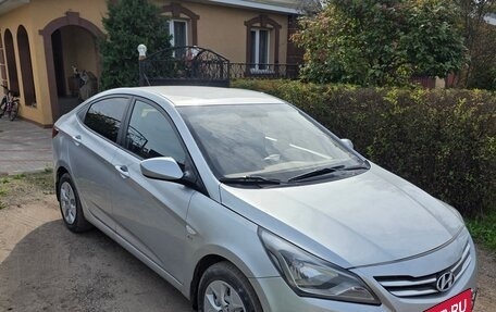 Hyundai Solaris II рестайлинг, 2015 год, 750 000 рублей, 3 фотография
