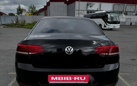Volkswagen Passat B8 рестайлинг, 2015 год, 1 500 000 рублей, 21 фотография